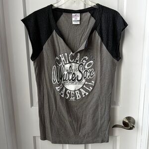 Chicago White Sox Women's Gray and Black Top